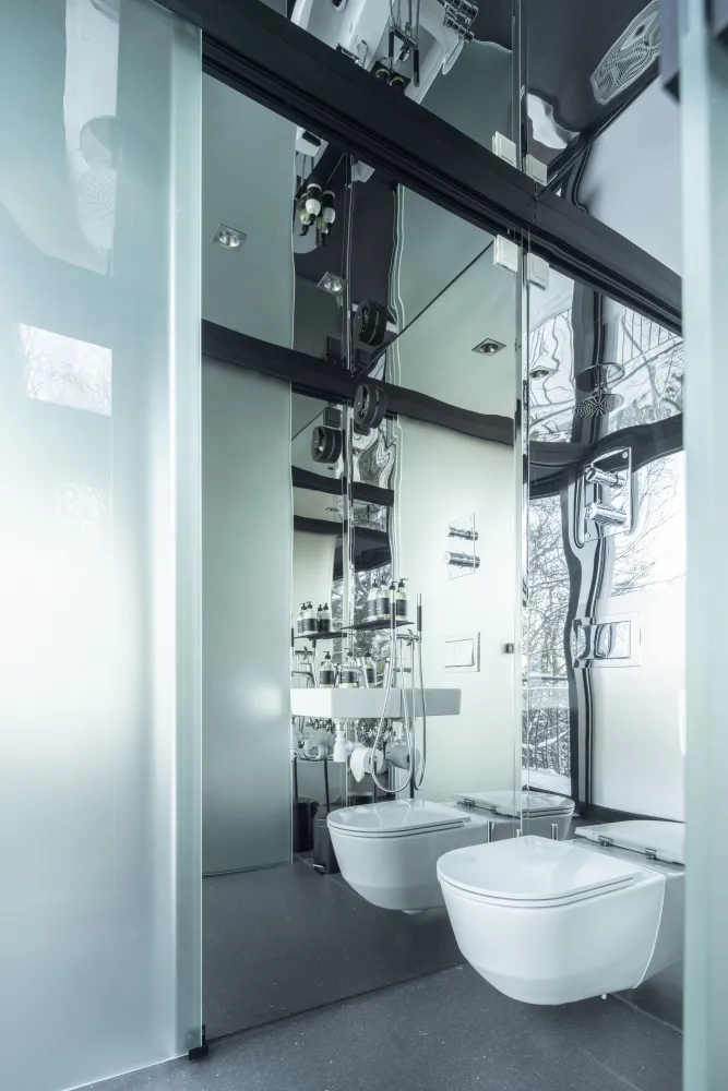 Liten hytte med et dobbeltrom