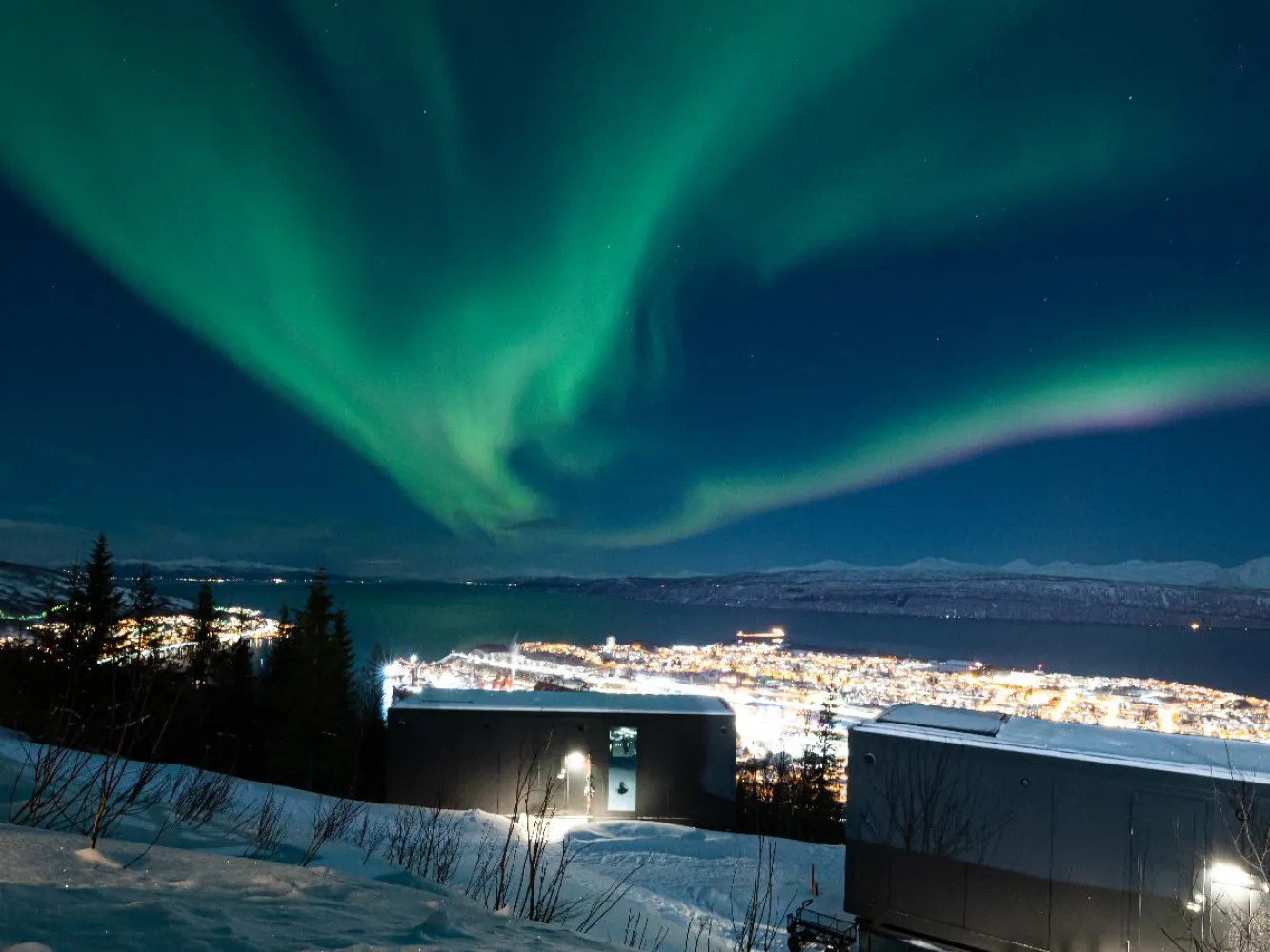Nordlyset over Camp Lodge